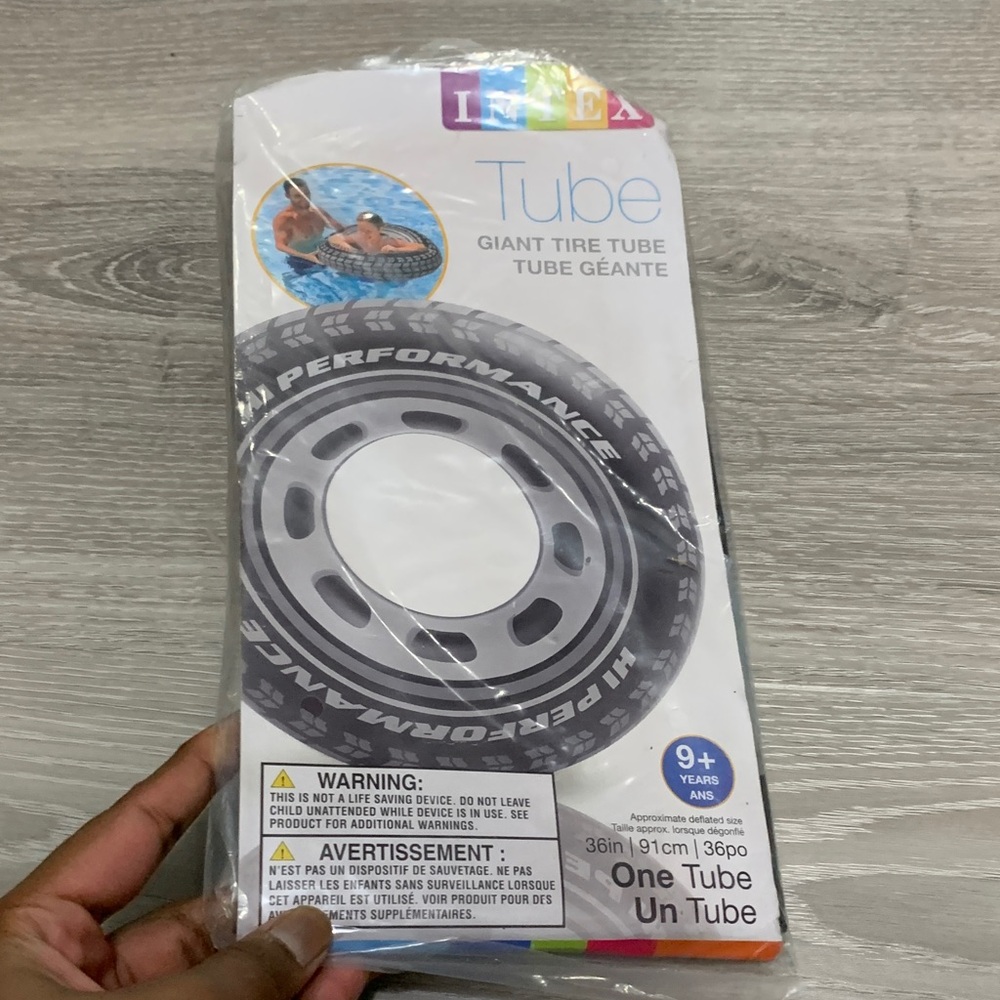 *NEW* 2018 INTEX Giant Tire Tube - Black